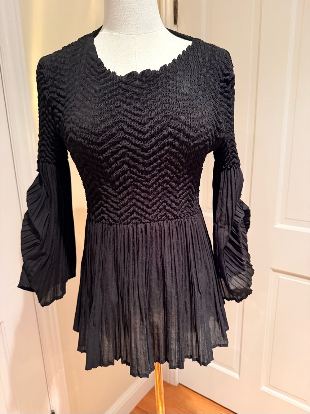 Black Textured Pleated Bell-Sleeve Women's Top